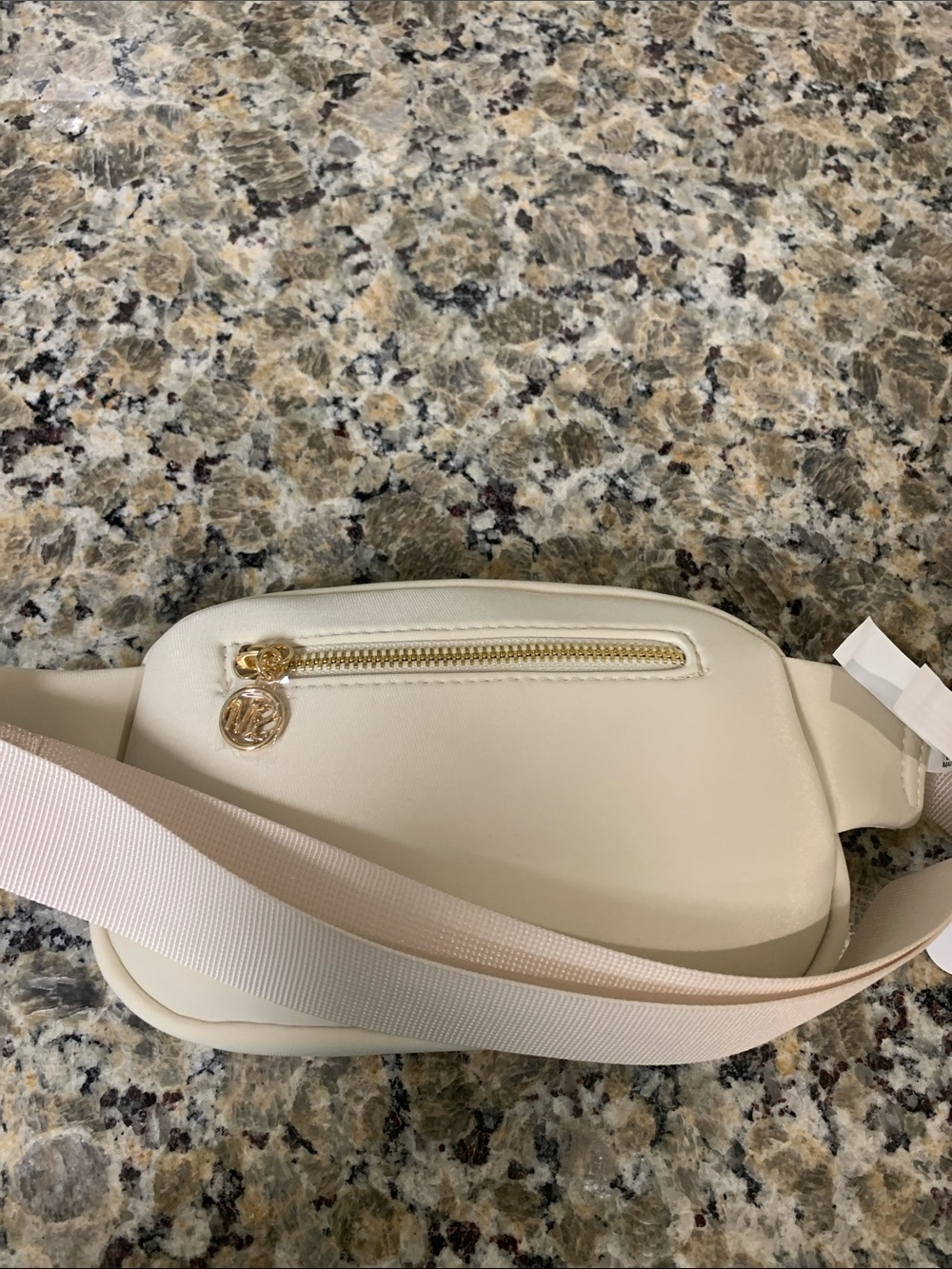 Steve Madden Cream Woven Crossbody Belt Bag Nylon like material - Picture 3 of 3